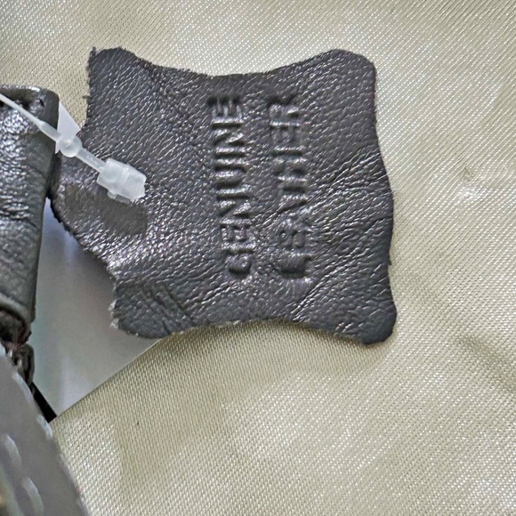 SHOULDER BAG, LEATHER, SQUARE, MEDIUM GREY, ZIP CLOSURES, MADE IN INDIA, TAG ON, - Picture 2 of 4